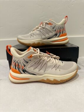 Unitus Men’s Basketball Shoes in Orange Fog